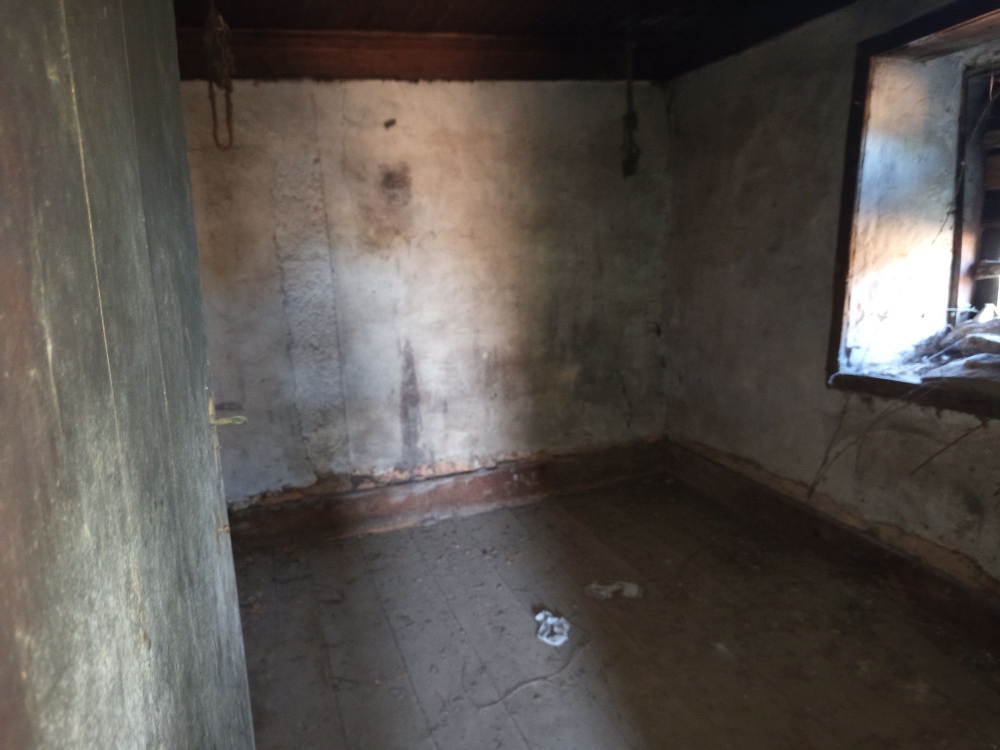 Vendo uma casa em mós Moncorvo