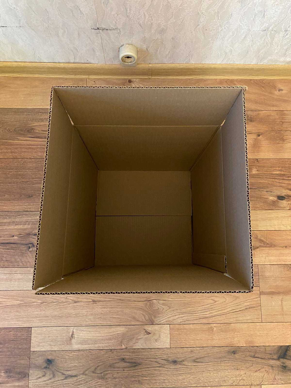 Коробка з картону
