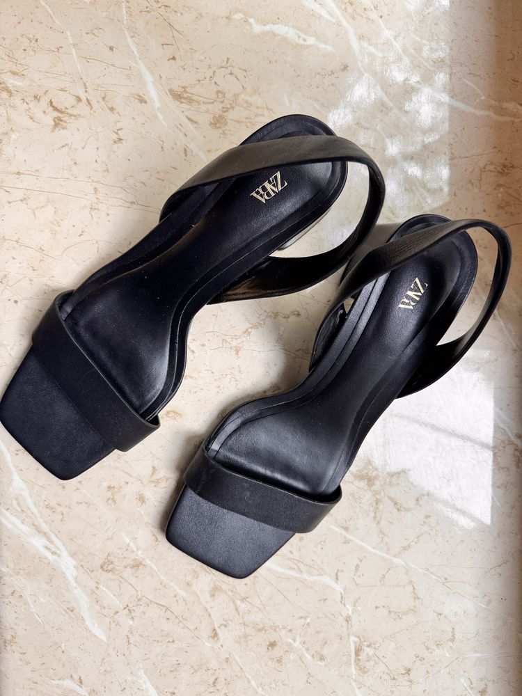 Босоніжки Zara шкіра