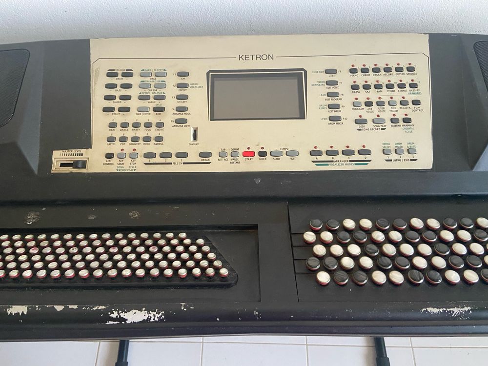 Orgão de botoēs — XD 8– Solton