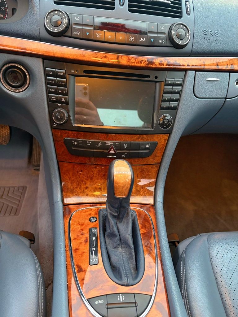 Mercedes w211 e500 V8