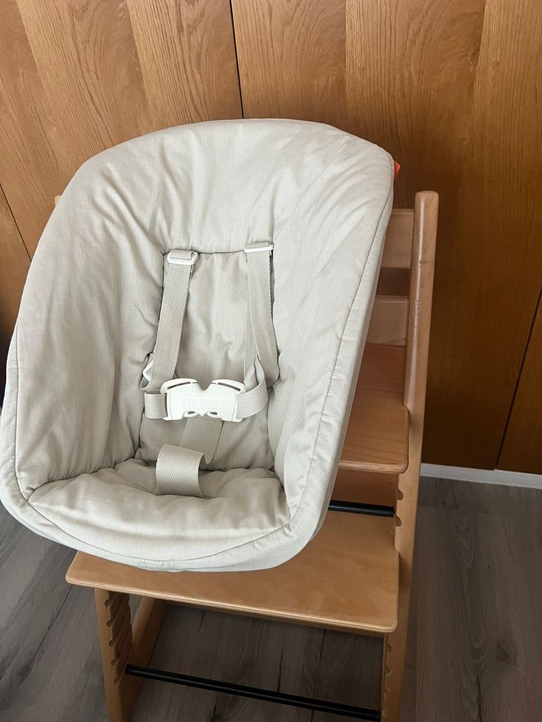 Stokke Tripp Trapp krzesło dziecięce zestaw.