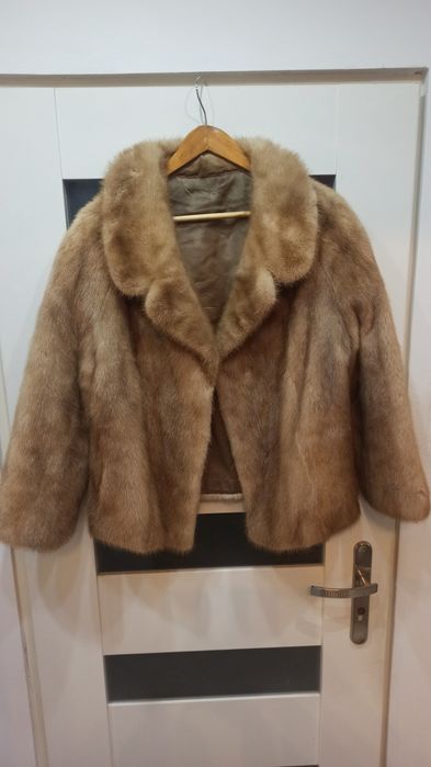 Futro z norek biszkoptowe