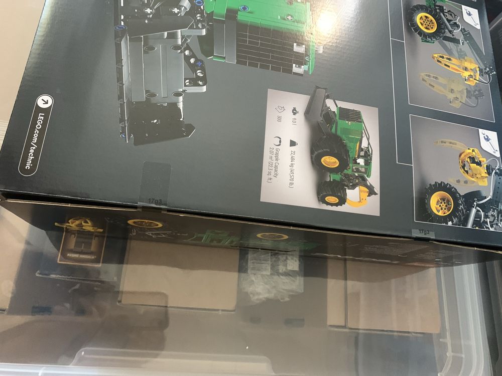 Lego Technic John Deere 42157 - SELADO