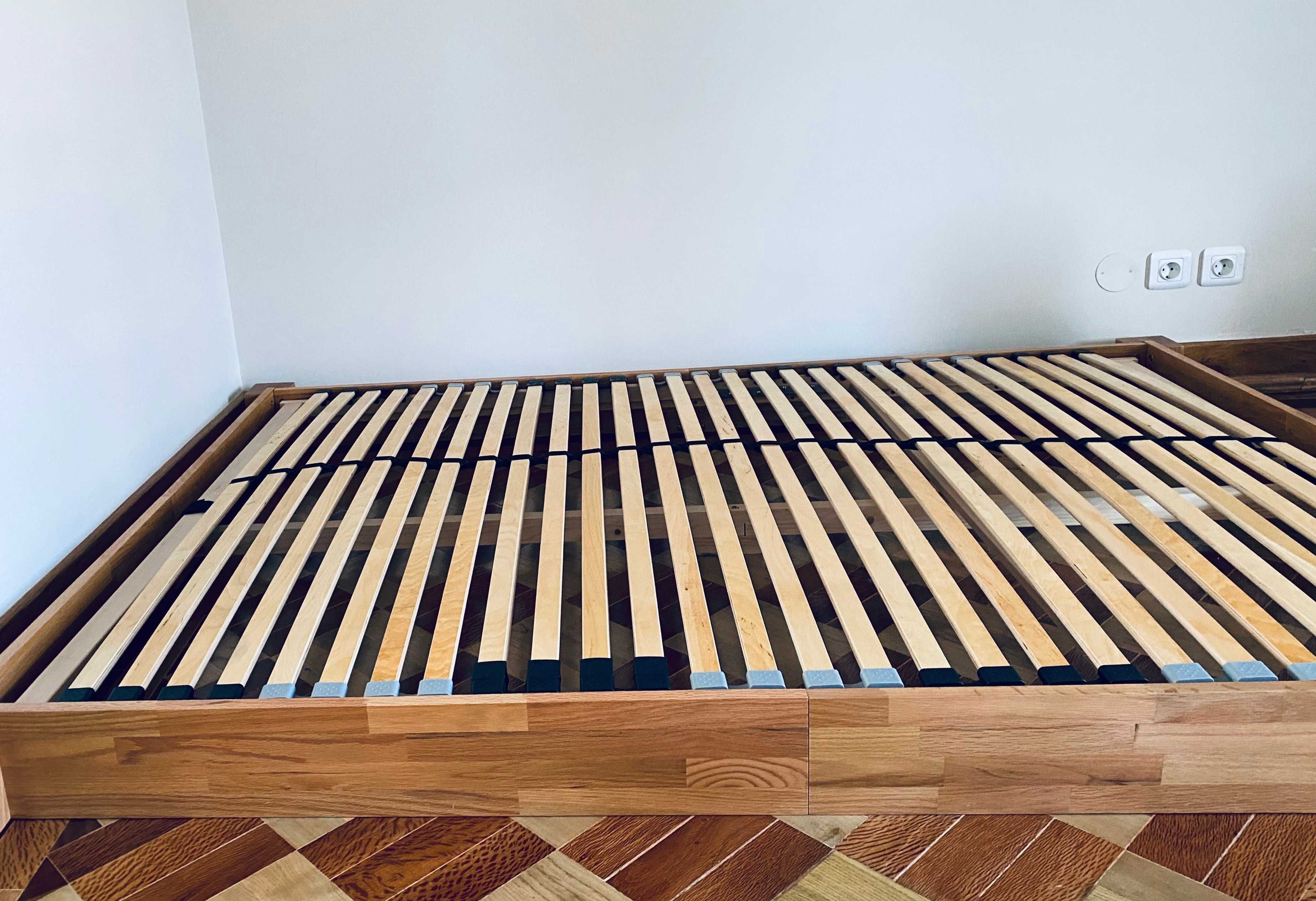 Cama madeira + estrato de ripas 140x200