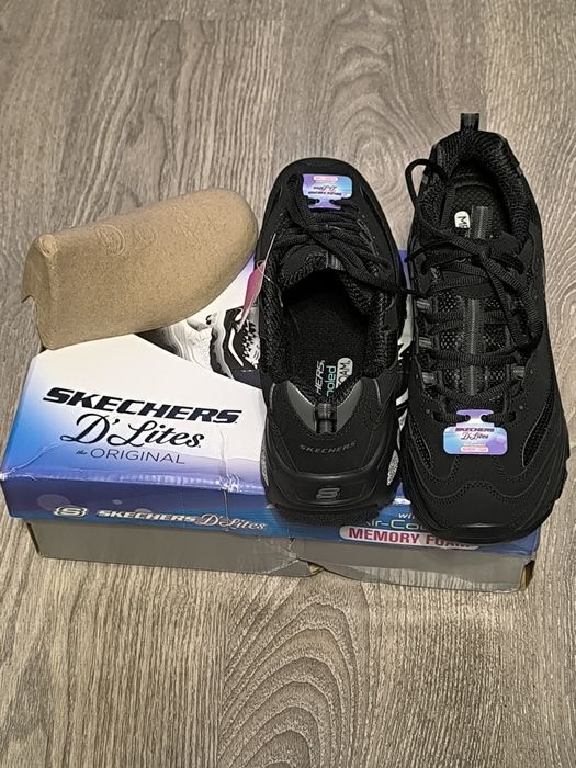 Жіночі шкіряні кросівки Skechers оригінал роз.40, довжина устілки 26.5