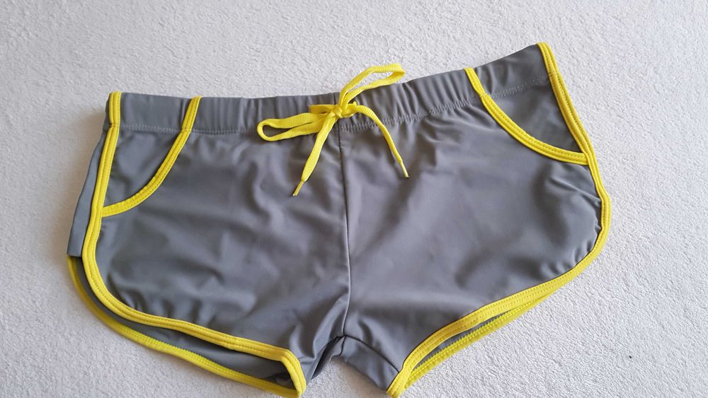 Плавки чоловічі.