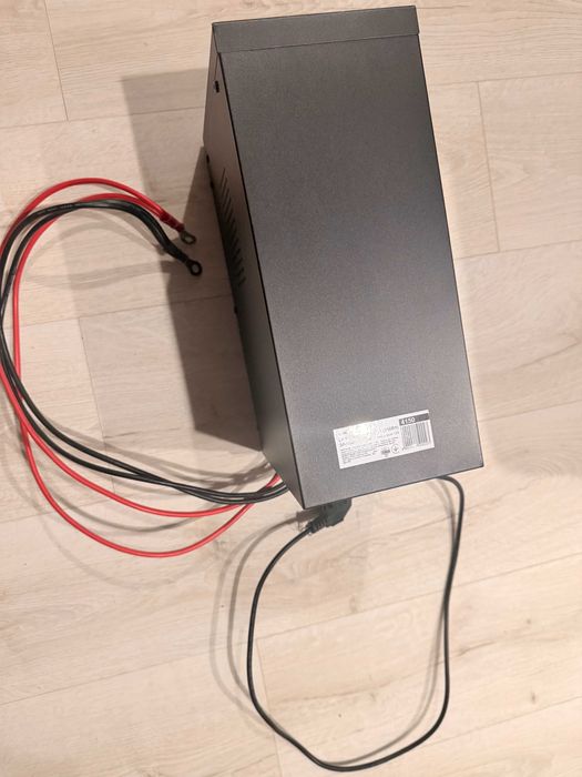 ИБП с правильной синусоидой 12V LPY-B-PSW-800VA+(560Вт) 5A/15A