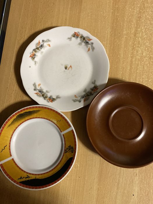 Коробка чашек и тарелок