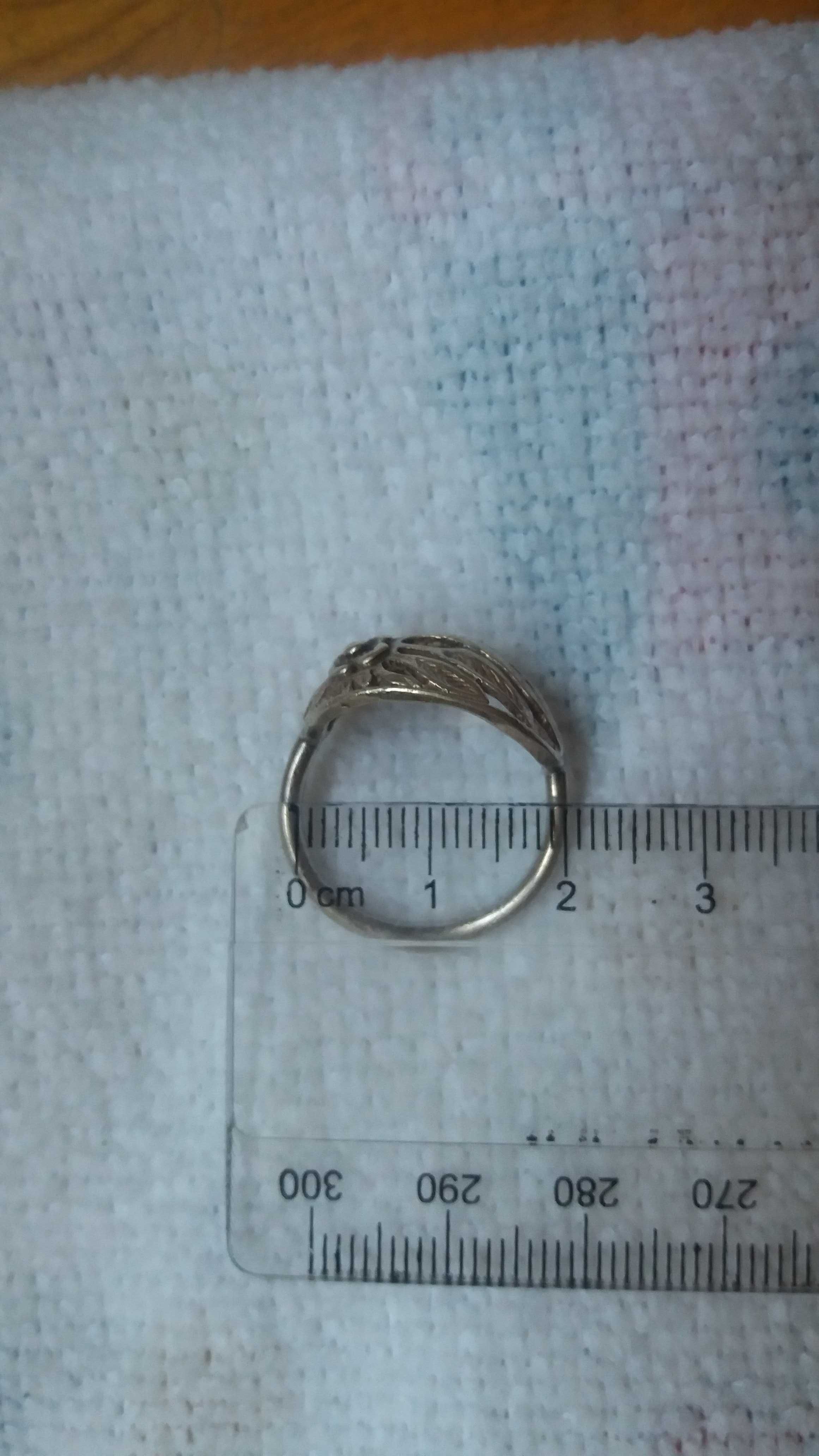 Warmet  pierścionek  srebrny 3,34 g. Rozmiar 17