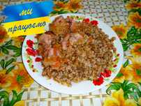 Каша гречневая с мясом курицы или свининой. Каша с мясом. Автоклав