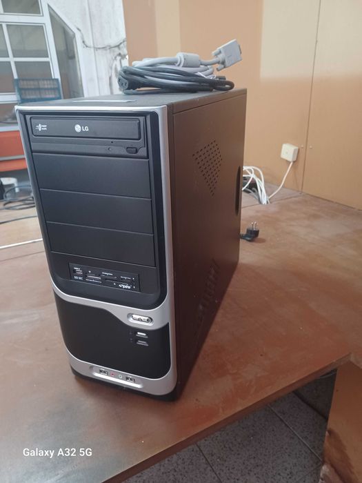 Caixa computador Desktop