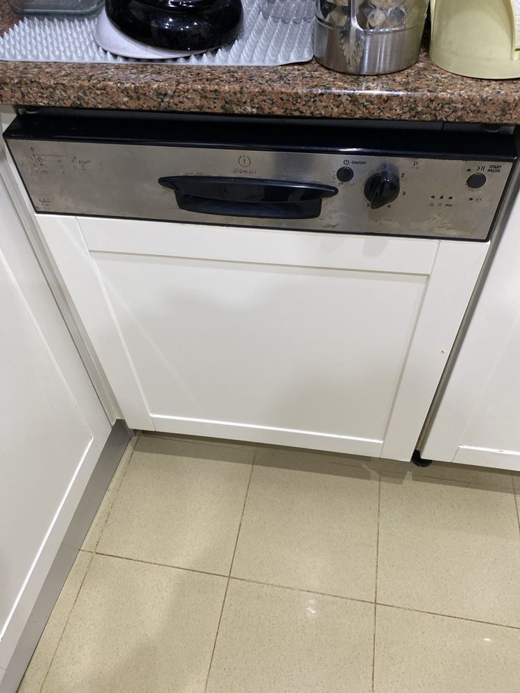 Maquina lavar loiça encastrar indesit