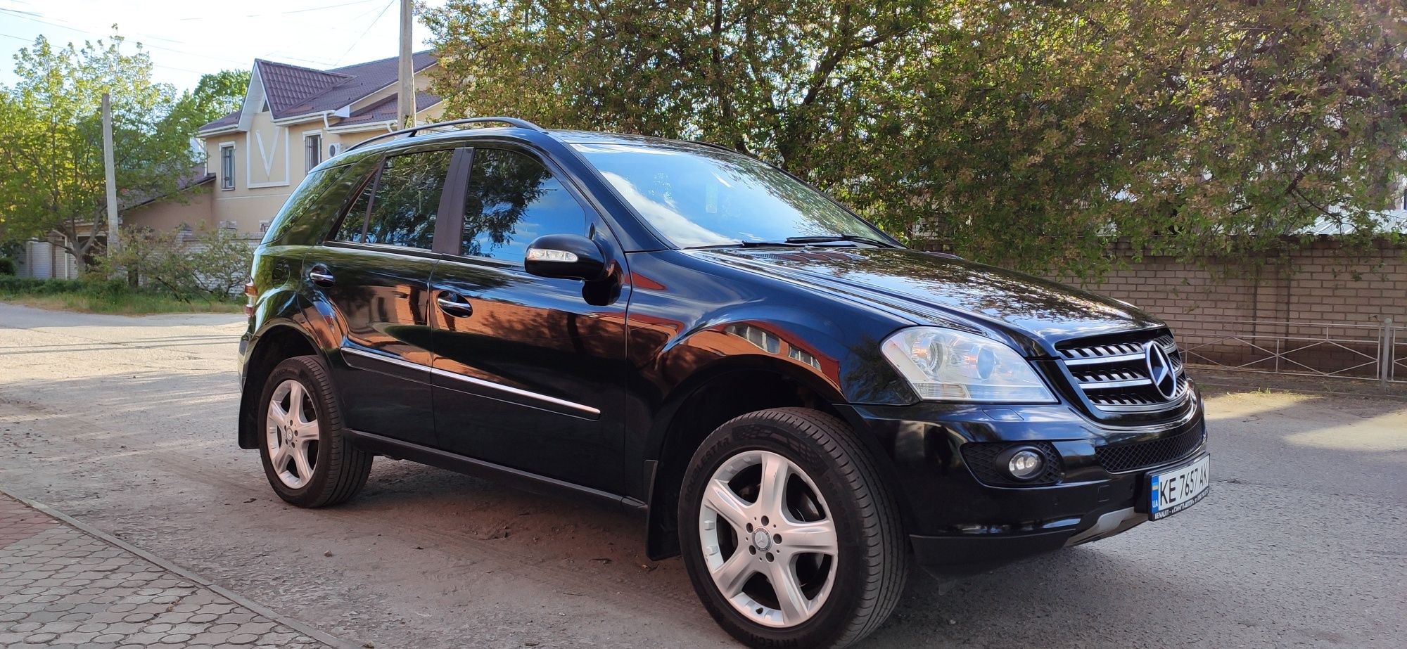 Продам Mercedes ML 350 2007 в отличном состоянии