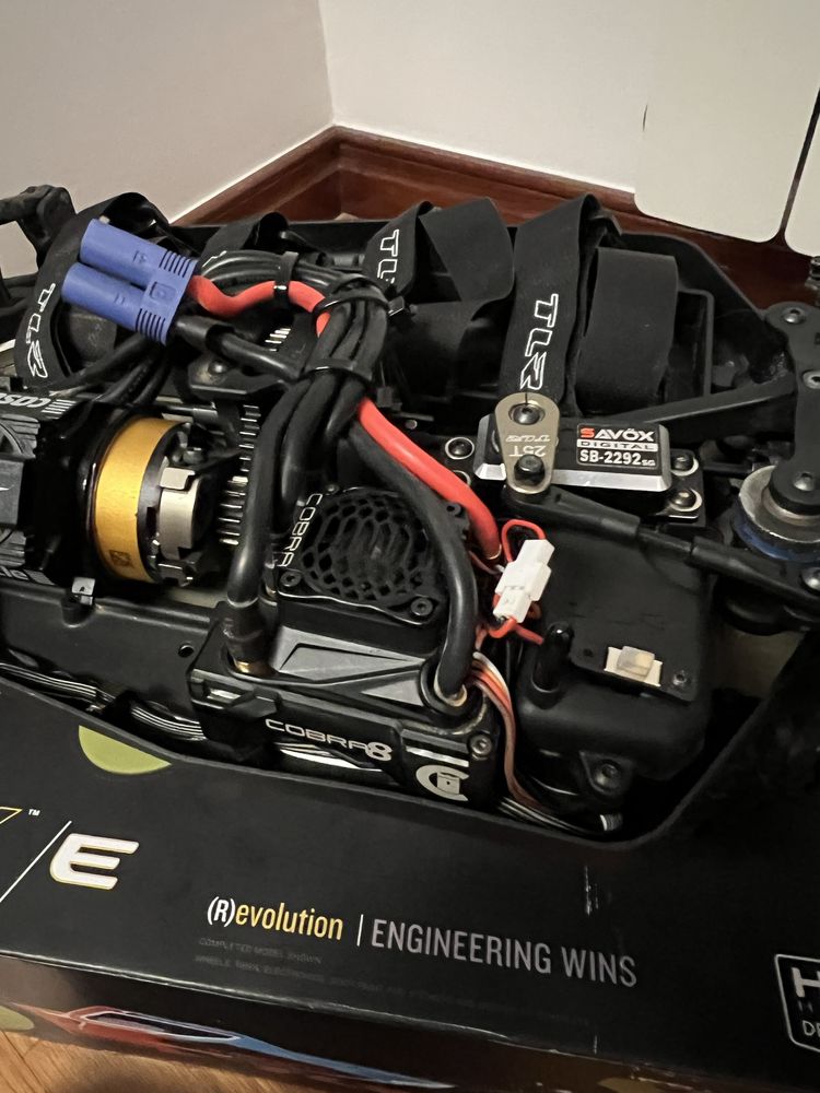 Combo castle creations cobra 8, 2200kv gold edition v2