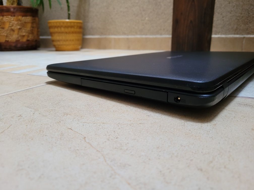 Laptop dotykowy Asus- Intel i5 ,Gtx 820 ,17,3",dysk 750gb, 8gb ram