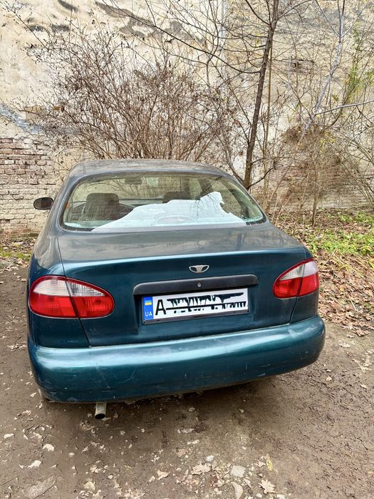 Автомобіль Daewoo Sens