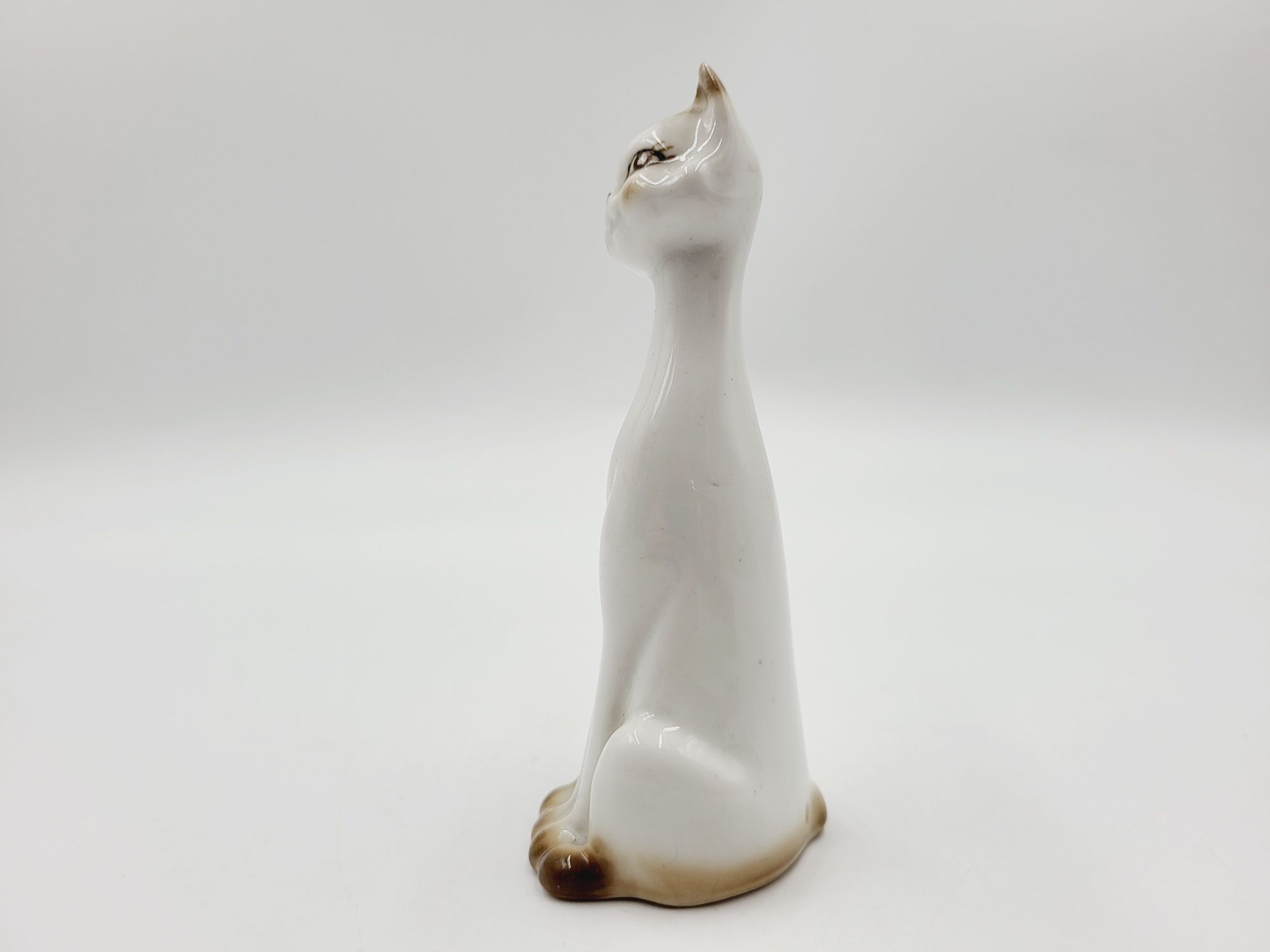 Ładna porcelanowa figurka kota kot z porcelany