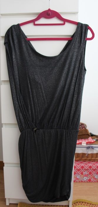 Vestido cinza Guess