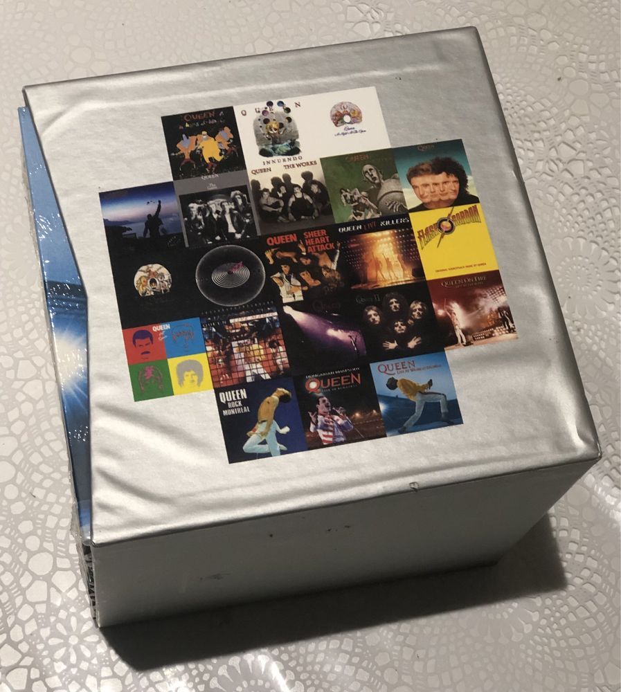 The Queen Collection Box