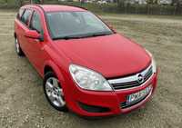 Opel Astra czerwony