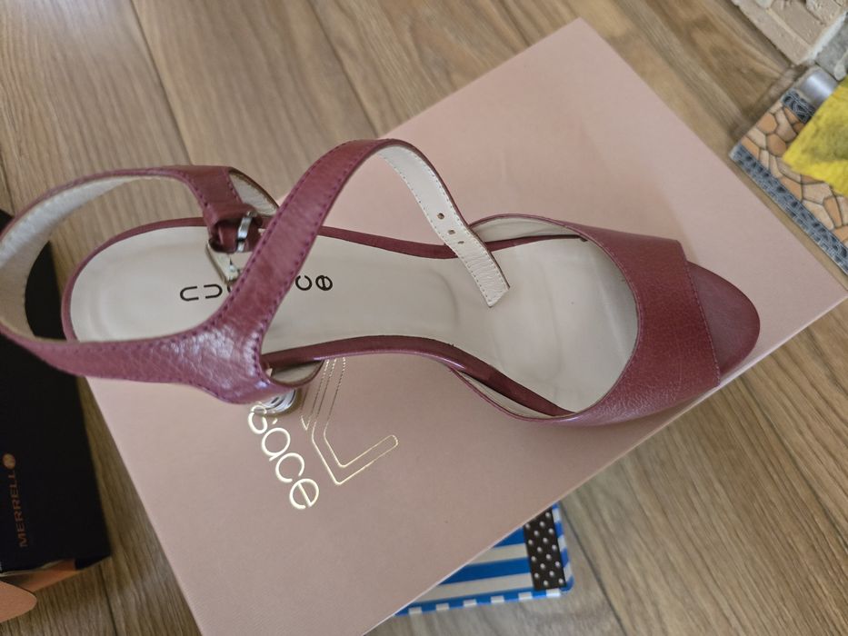 Дитячи речі для хлопчика і дівчинки