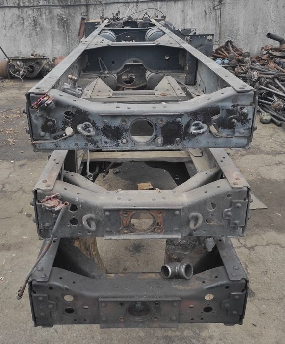 Рама Зіл 131 нового стану в зборі з траверсами