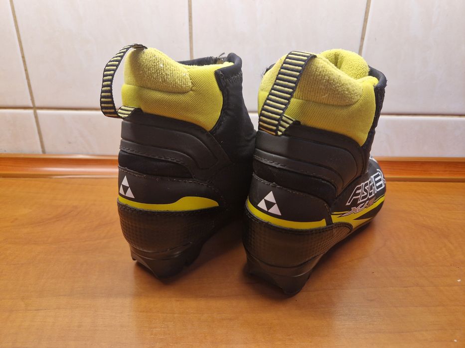 Buty do nart biegowych Fischer roz. 35 NNN