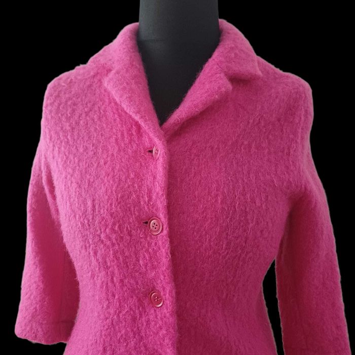 Żakiet w kolorze fuksji, szlachetny skład