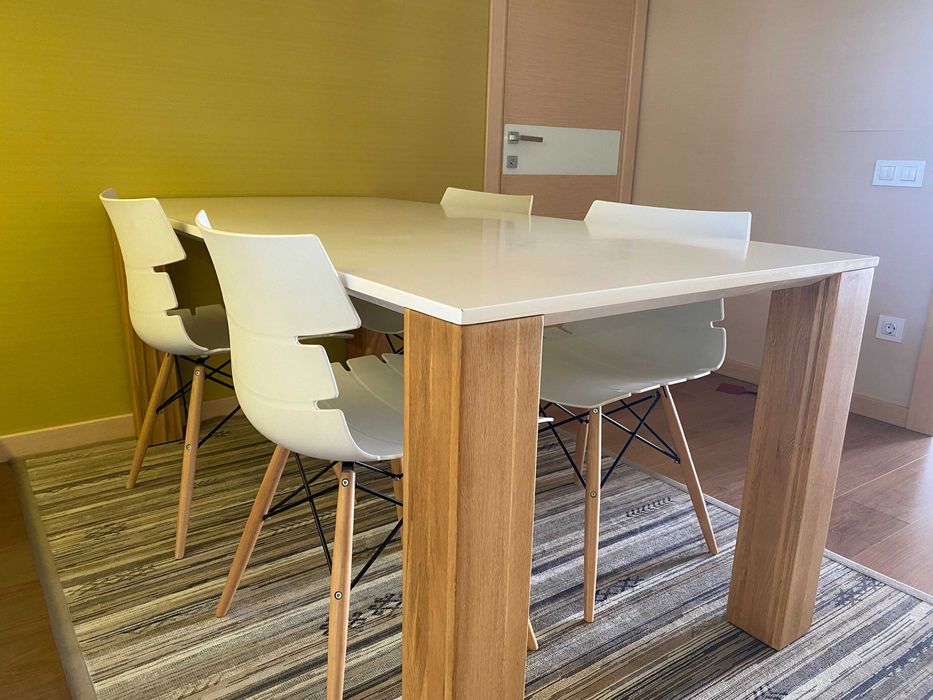 Стіл кухонний La Forma б/у  (вир-во Іспанія)