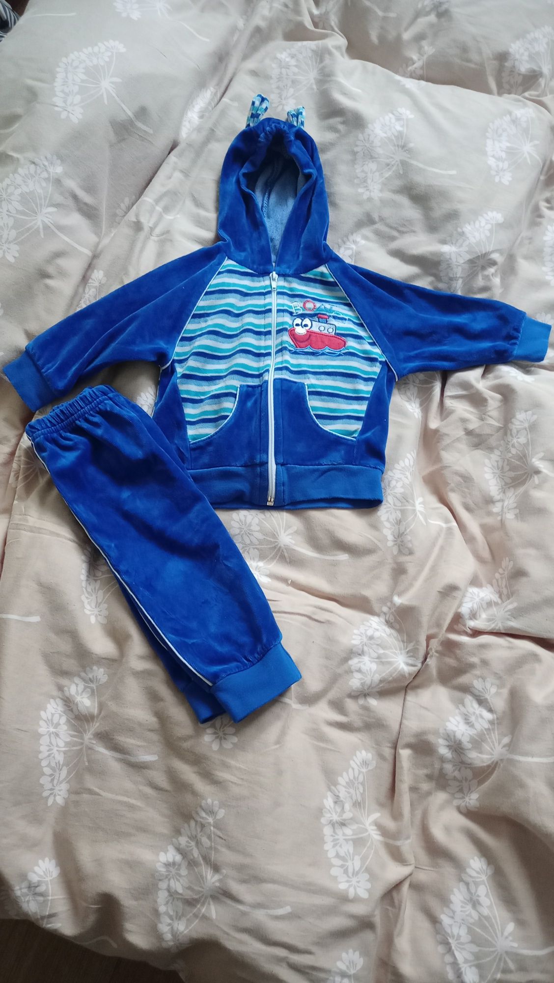 Dres welurowy 80
