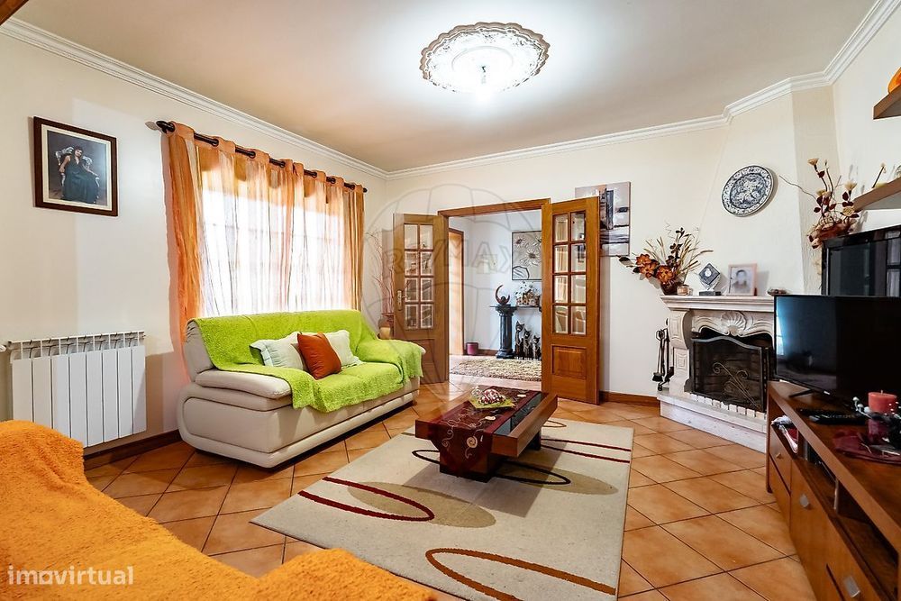 Moradia T5 para venda