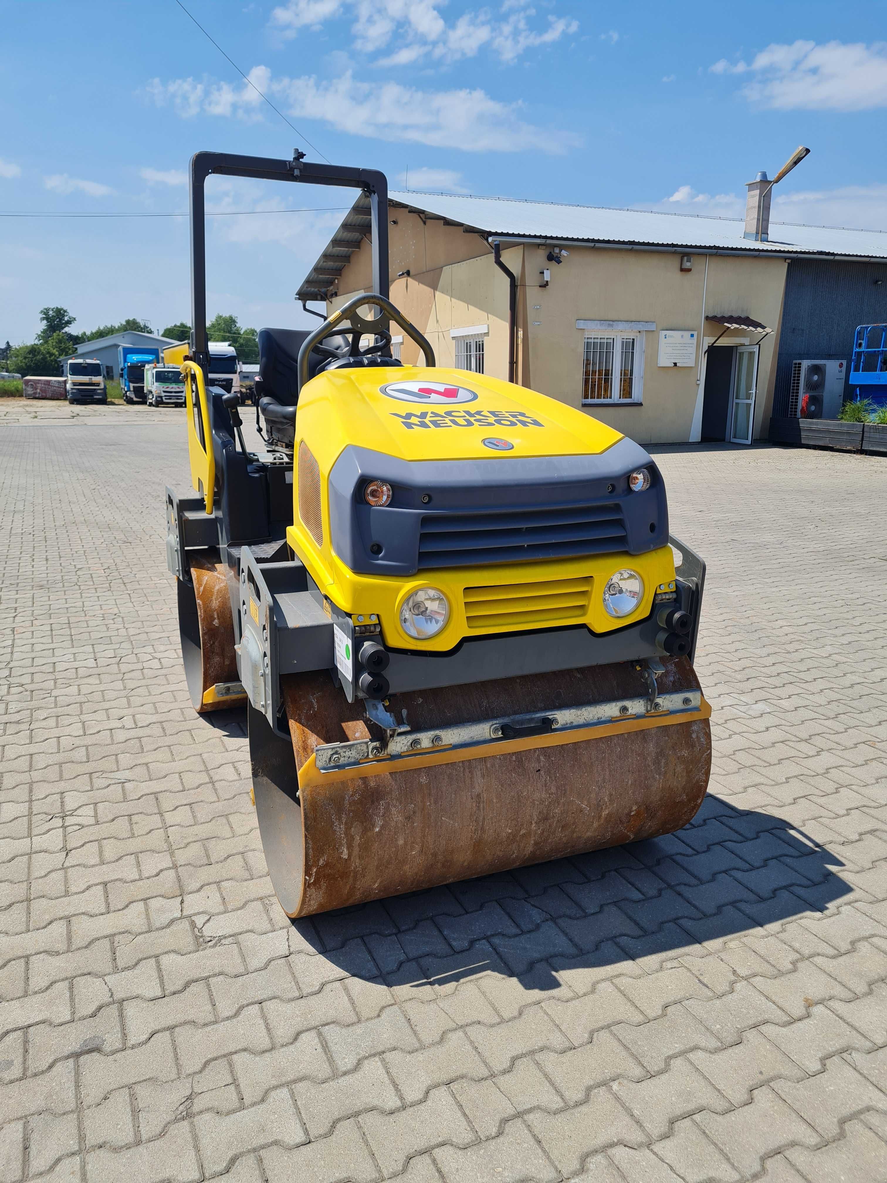 Walec samojezdny bębnowy Wacker Neuson RD28-120 rok prod 2019