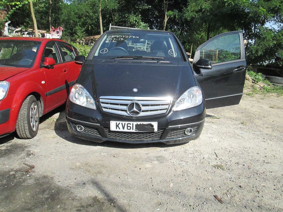 Mercedes A-Class W169 2.0 CDI Обшивка дверей дверниые карти задние