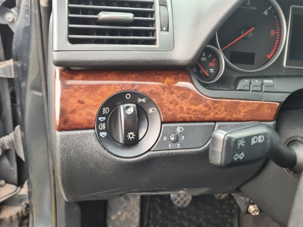 DEKORY drewno listwy ozdobne drewniane +popielniczka Audi A4 B6 B7