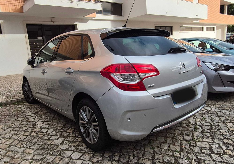 Citroën C4 1.6 HDi 112cv Automático – 2012, Muito Bem Estimado