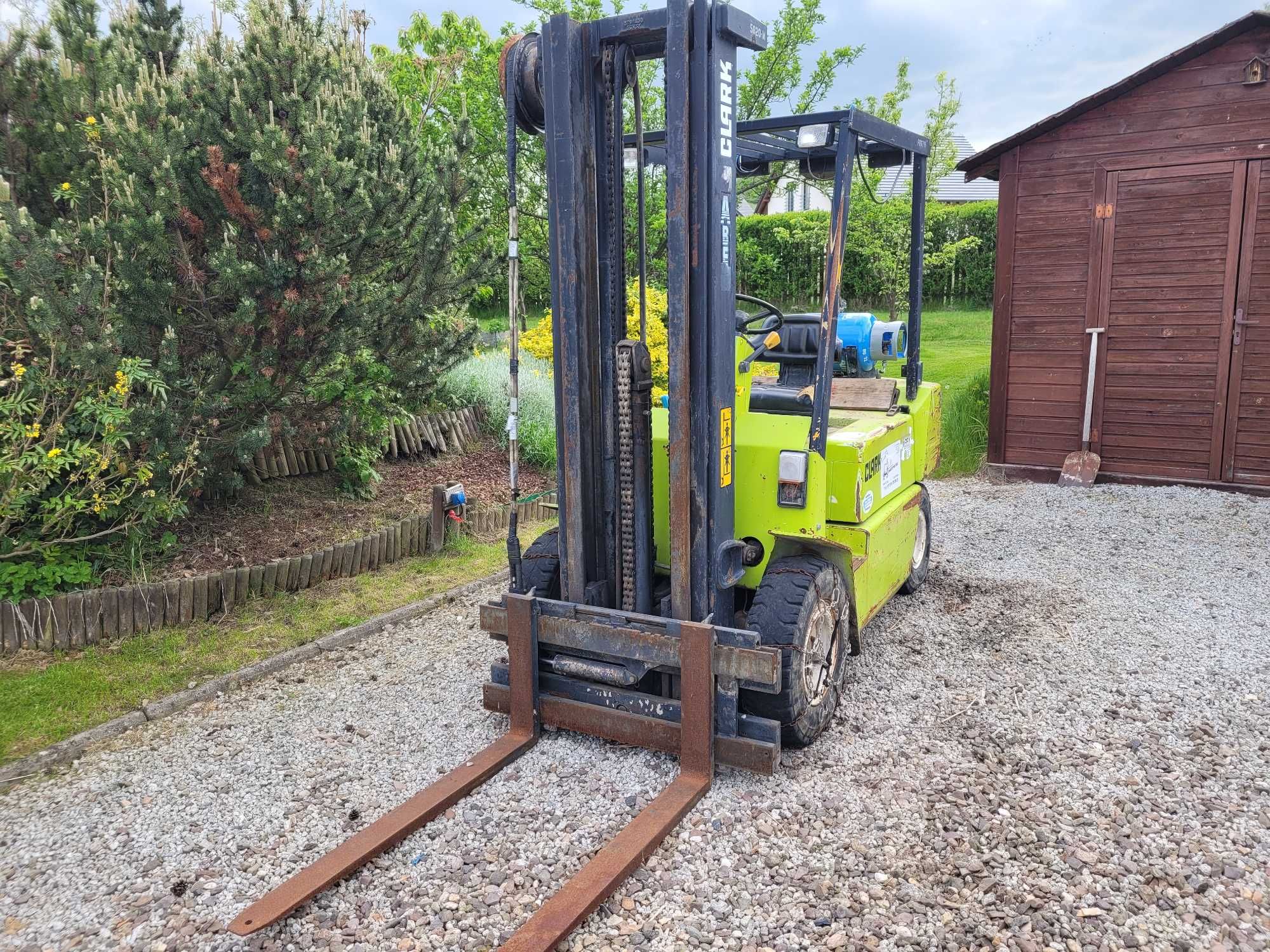 wózek widłowy Clark GPM 25 TRIPLEX PRZESÓW BOCZNY