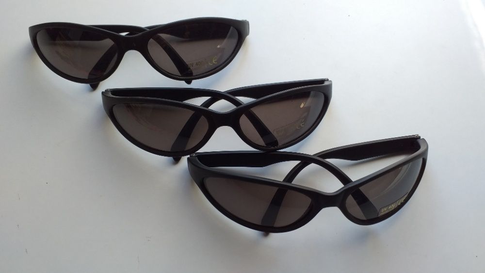 Óculos de sol - novos - portes gratuitos