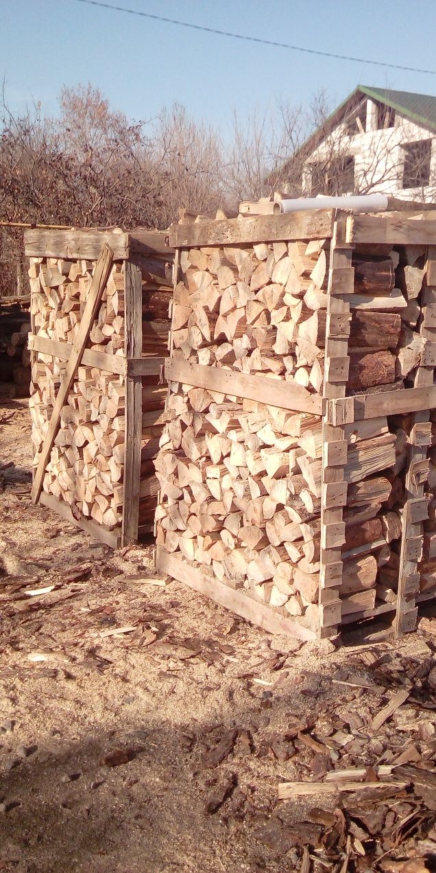 Продам дрова колотые и метровые