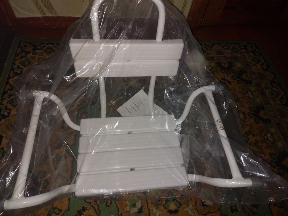 Сидіння для ванної кімнати