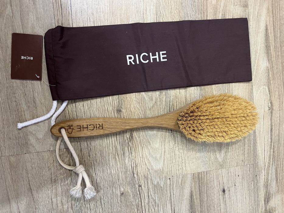 Щітка для сухого антицелюлітного масажу riche