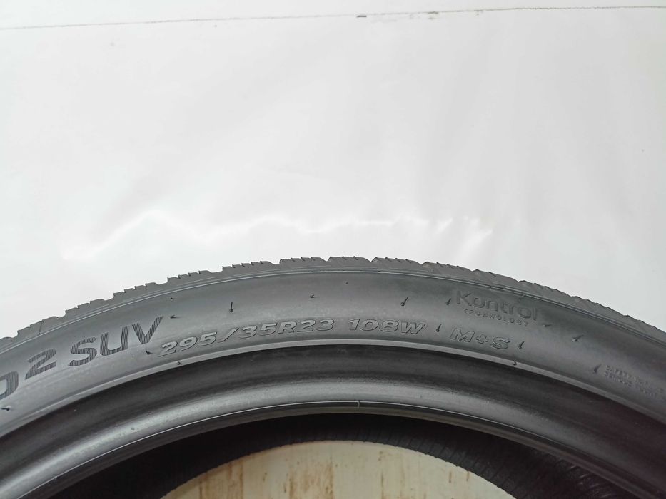 Hankook Winter I*Cept Evo 2 SUV 295/35/23 21r. 108W 2x5,6mm (4551)