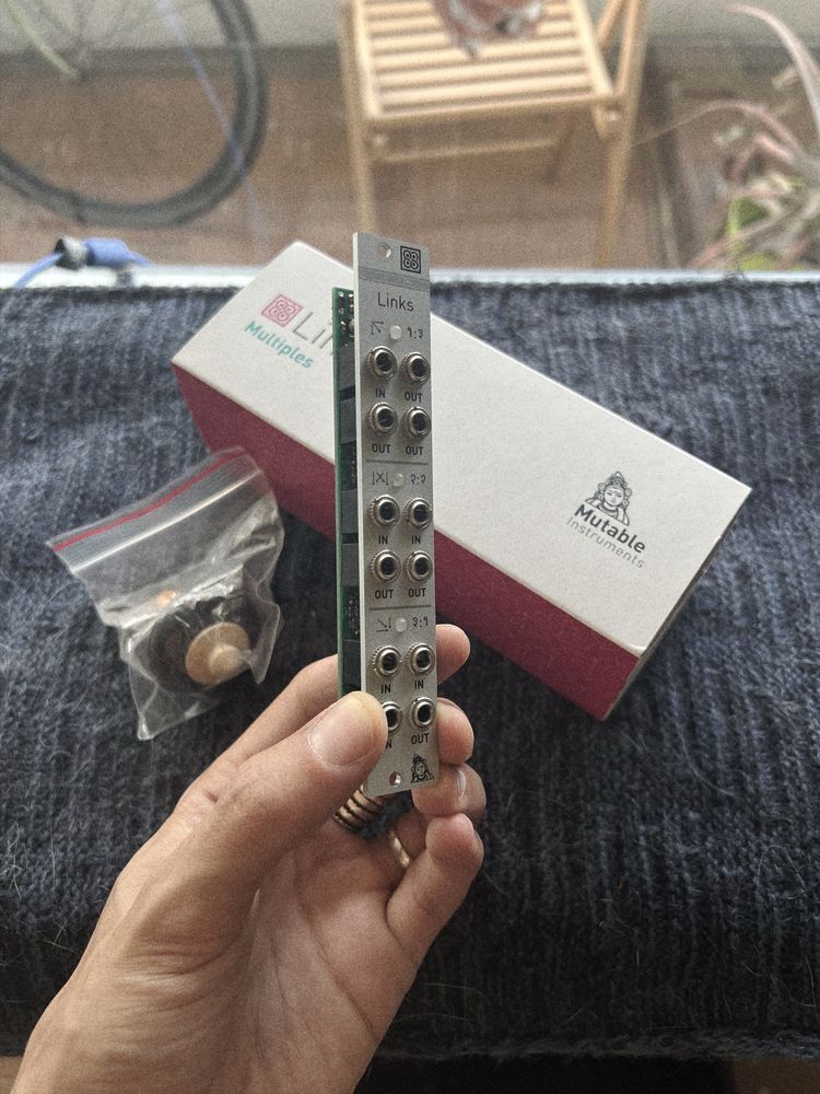 material eurorack - sintetizador modular