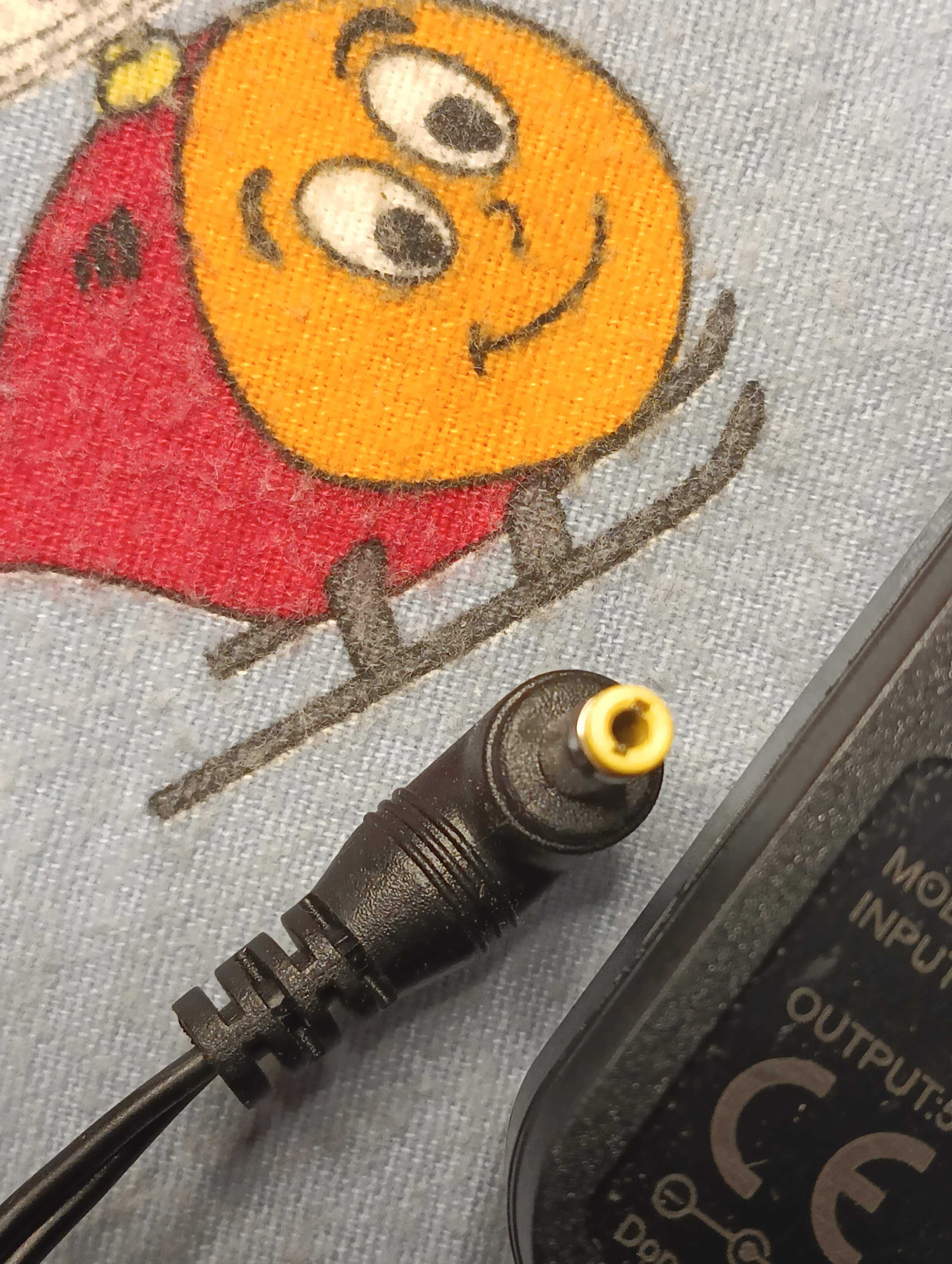 Блок питания живлення 5V 2000mA KDP-AC050200U (4.0×1.7mm)