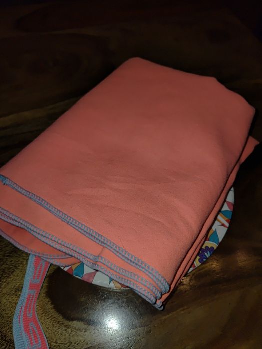 Recznik sportowy Nabaji z mikrofibry 76x128