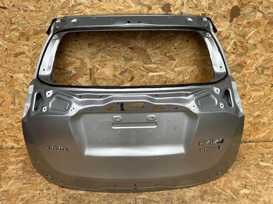 Toyota Rav4 IV lift 15- klapa bagażnika tylnia tył