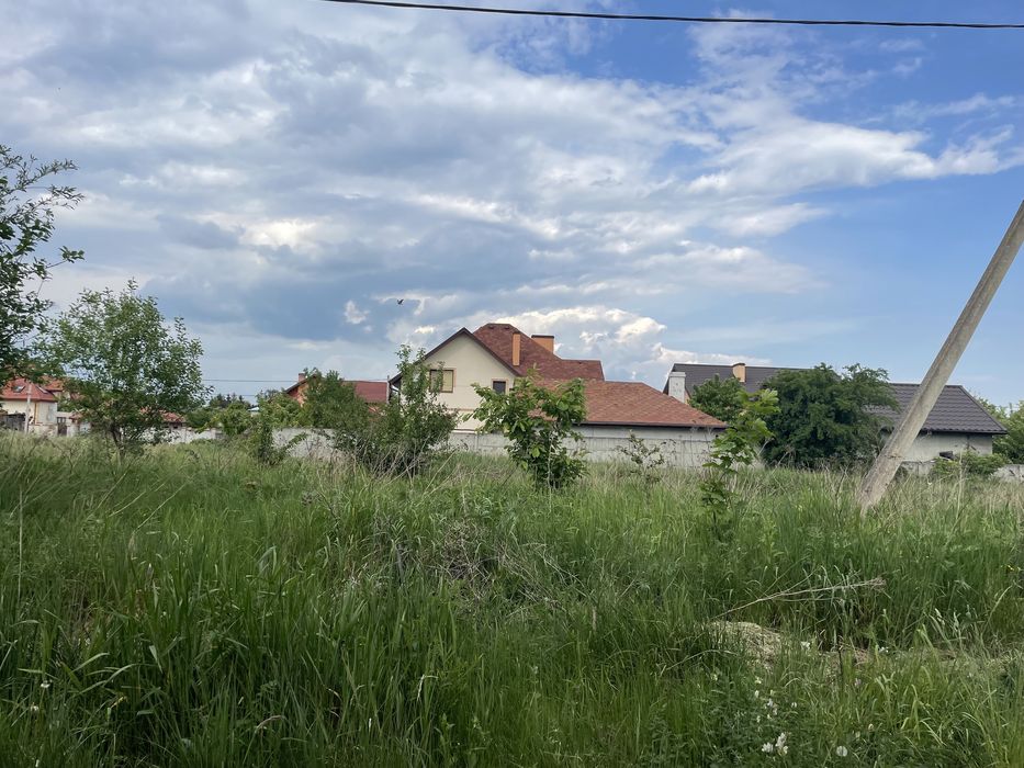 Земельна ділянка під забудову з комунікаціями