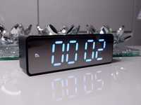 Zegar elektroniczny budzik głośnik bluetooth bezprzewodowy radio