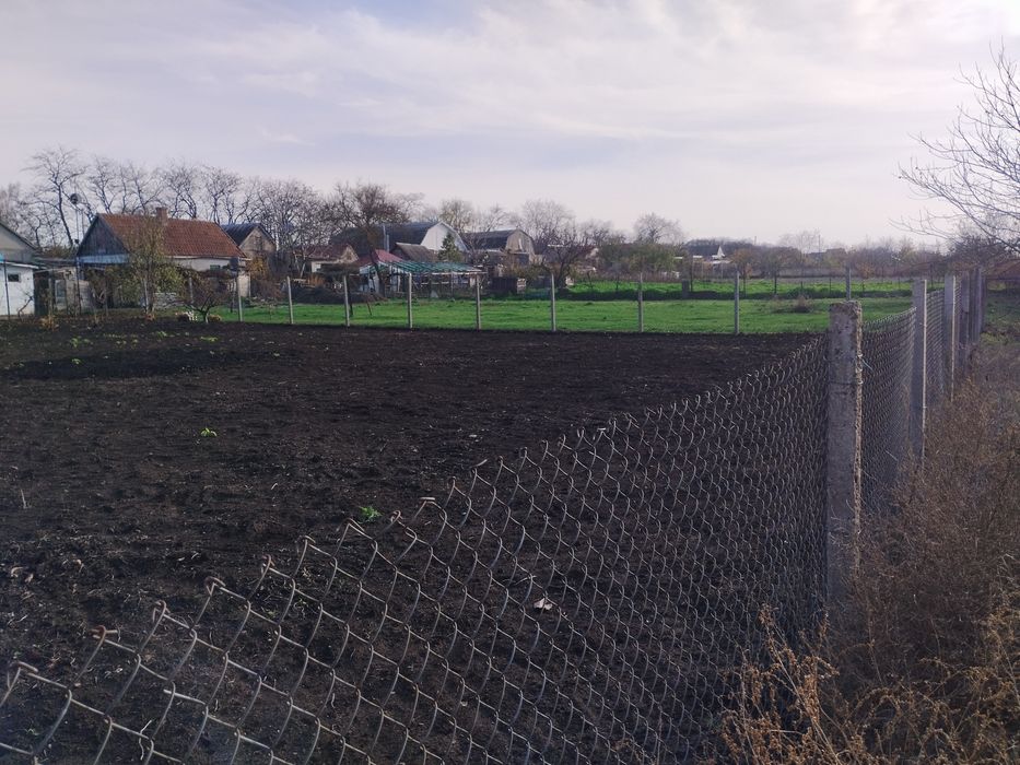 Продам участок в Дачном