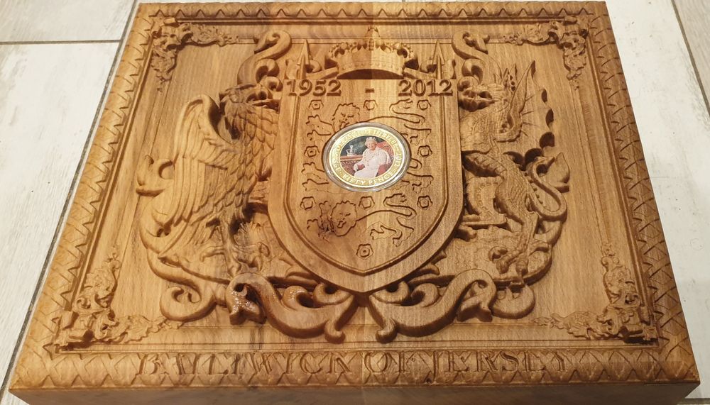 Колекційна монета 50p Jersey Джерсі 2011 в дерев'яному оздобленні.